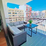 Bayline- Beachfront And Pool