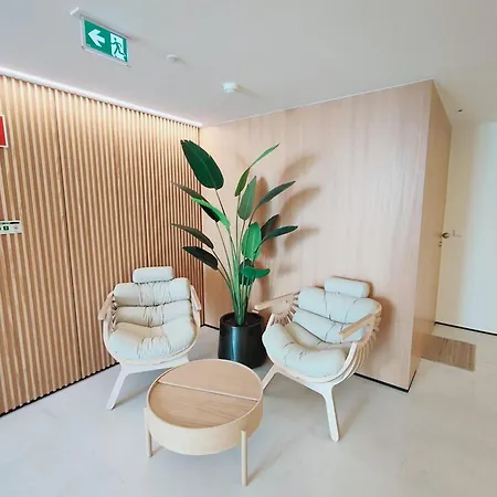 Apartmán Bayline- Beachfront And Pool
