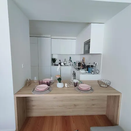 Bayline- Beachfront And Pool *