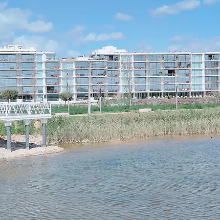 Bayline- Beachfront And Pool *