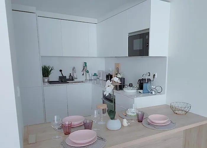 شقة Bayline- Beachfront And Pool