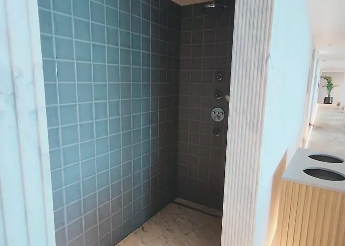 شقة Bayline- Beachfront And Pool Armação de Pêra